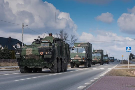 Wzmożony ruch kolumn pojazdów wojskowych