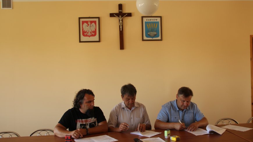 Podpisanie umowy na zagospodarowanie brzegów zalewu w Miedznej Murowanej